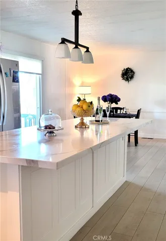 LARGE KITCHEN QUARTZ COUNTER ISLAND