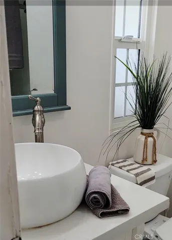 2ND BATH ELEGANT SINK