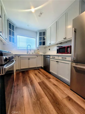 Kitchen PICTURE 2