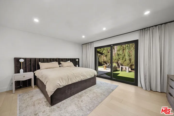 15431 Milbank Street, Encino, California 91436