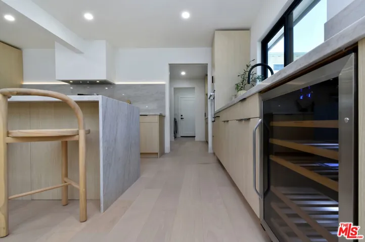 15431 Milbank Street, Encino, California 91436