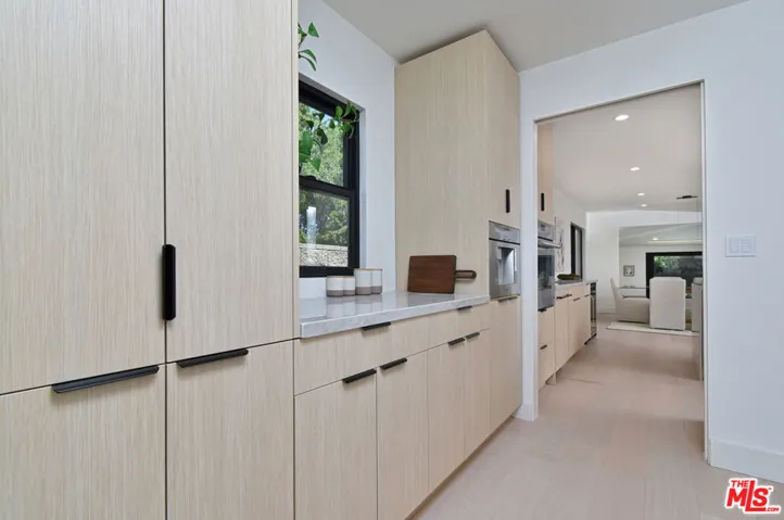 15431 Milbank Street, Encino, California 91436