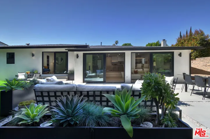 15431 Milbank Street, Encino, California 91436