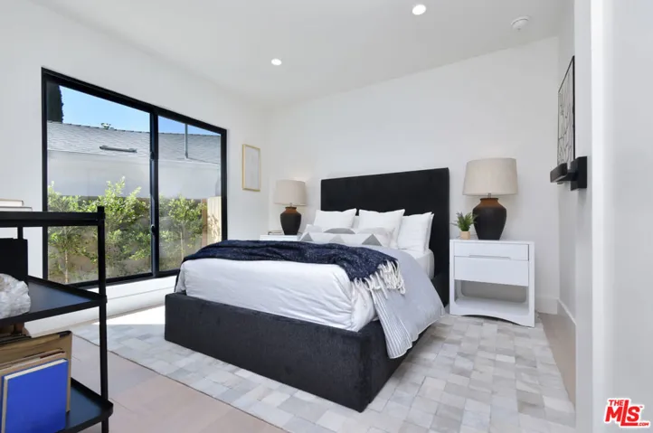 15431 Milbank Street, Encino, California 91436
