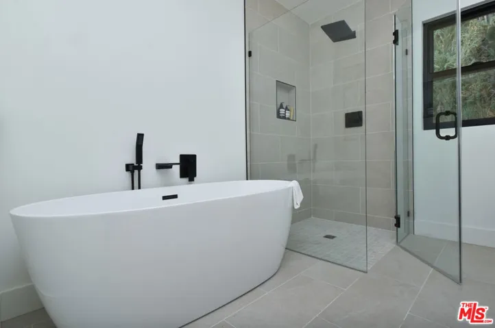 15431 Milbank Street, Encino, California 91436