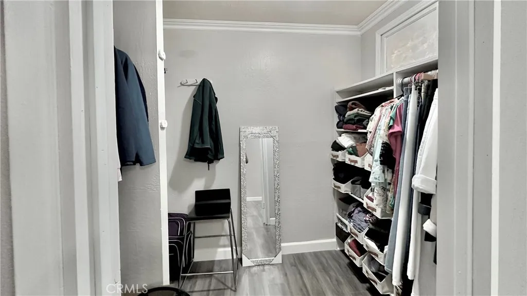 Walk-in Closet (Bedroom 3)