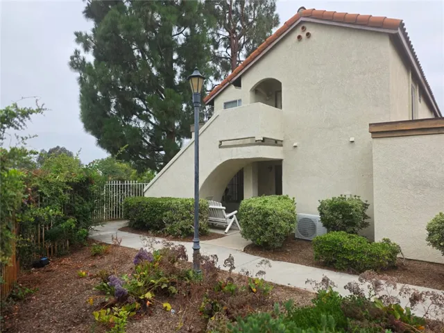 23395 La Crescenta, Mission Viejo, California 92691