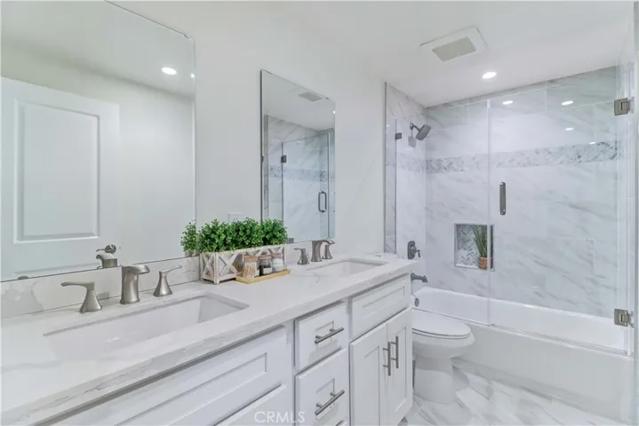 251 Calle Aragon B, Laguna Woods, California 92637