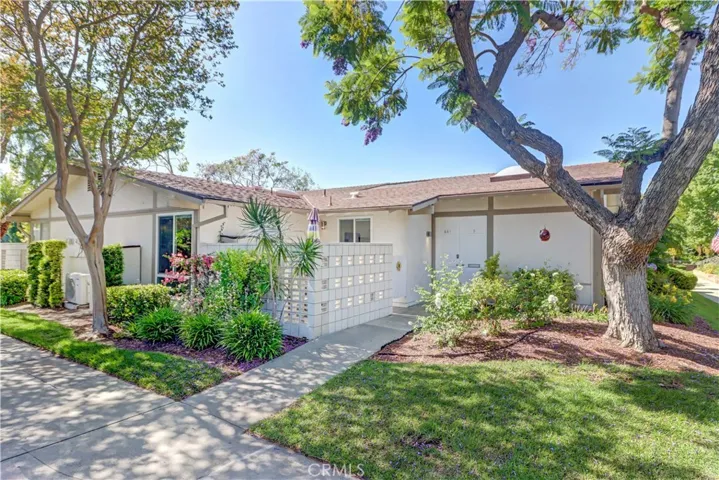 251 Calle Aragon B, Laguna Woods, California 92637