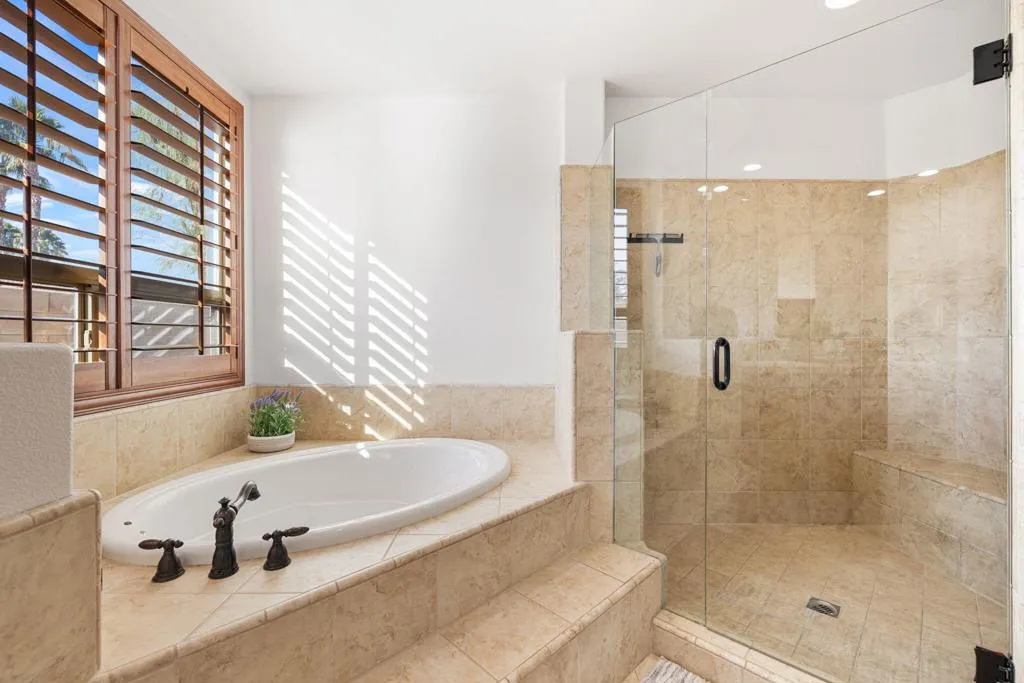 56-web-or-mls-2H8A1675