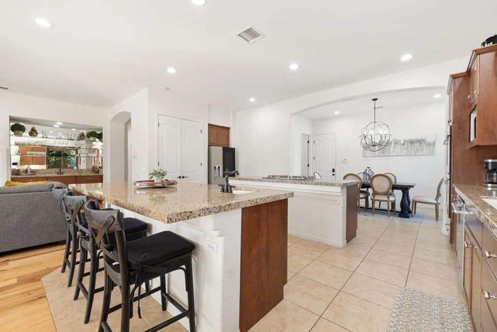 65-web-or-mls-2H8A1625