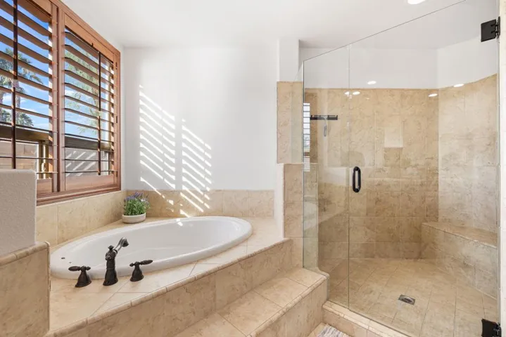 56-web-or-mls-2H8A1675