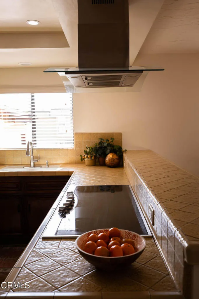 Kitchen_503 W Duarte Rd-3866_MLS