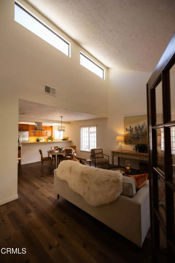 LR_503 W Duarte Rd-4016_MLS