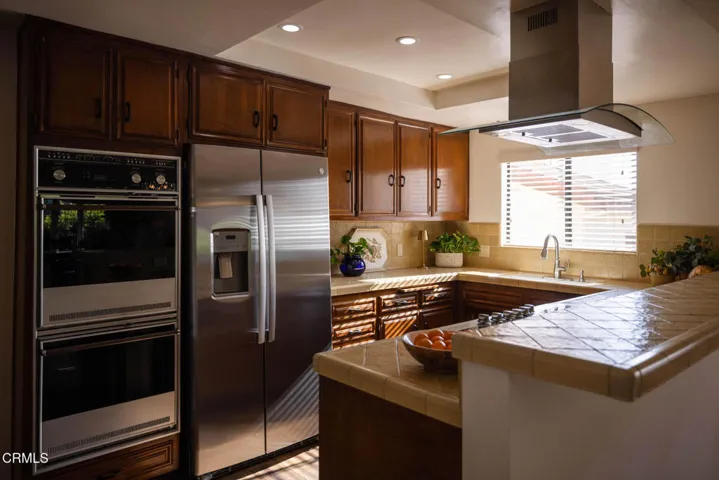 Kitchen_503 W Duarte Rd-3828_MLS
