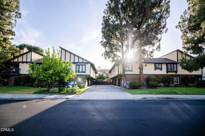 503 W Duarte Rd-4224-HDR-Edit