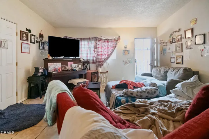 117 Ann Ave Port Hueneme CA-large-022-01