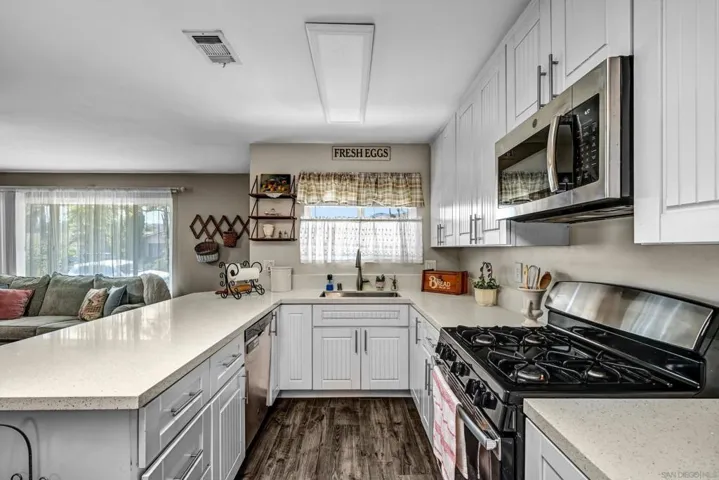 1259 Siggson Avenue, Escondido, California 92027