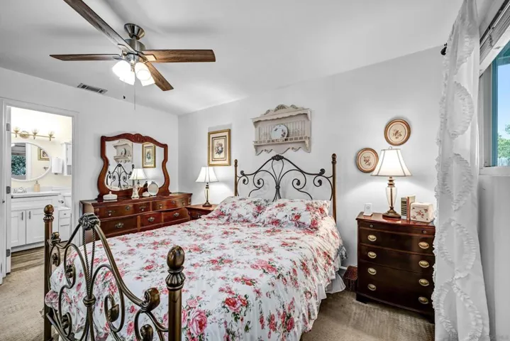 1259 Siggson Avenue, Escondido, California 92027