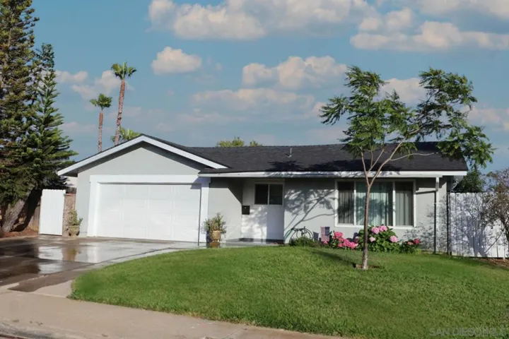 1259 Siggson Avenue, Escondido, California 92027