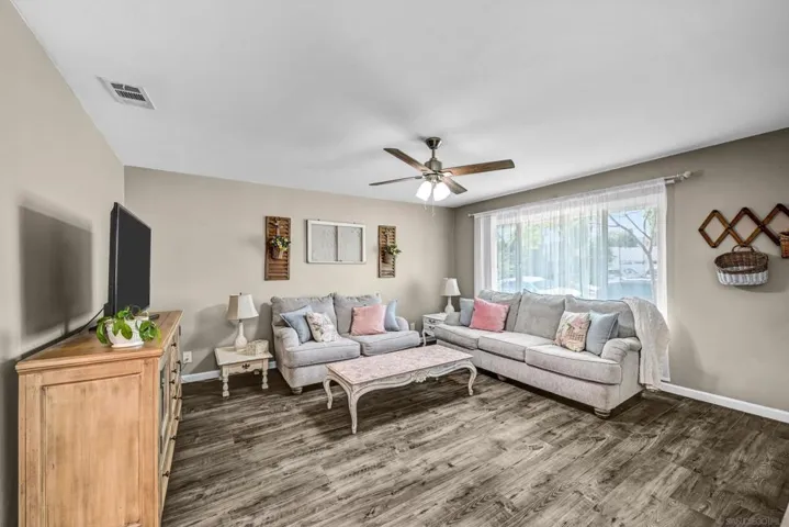 1259 Siggson Avenue, Escondido, California 92027