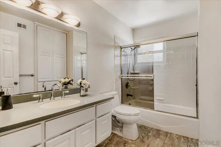 2552 Arnott Street, San Diego, California 92110