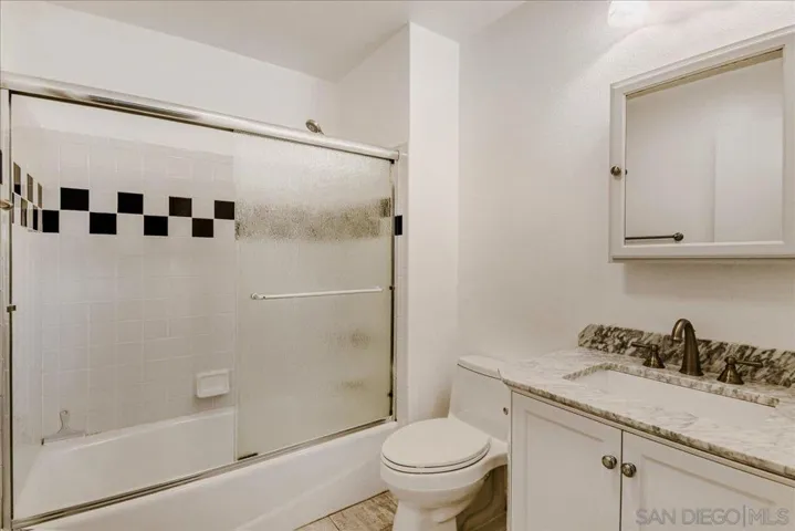 2552 Arnott Street, San Diego, California 92110