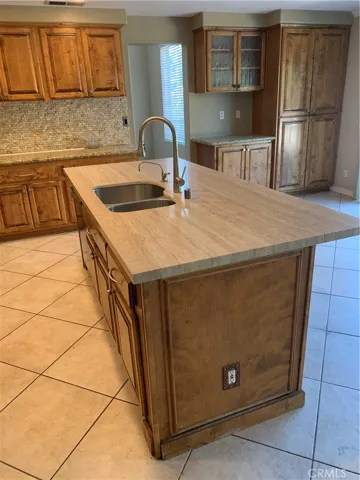 2835 S Bon View, Ontario, California 91761