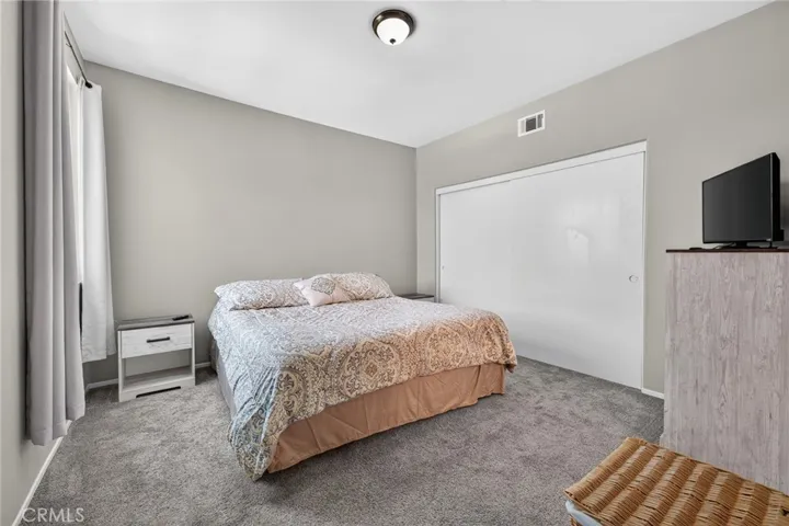 Upstairs Bedroom 2 with en suite bath 16318 sun summit drive, riverside, california 92503