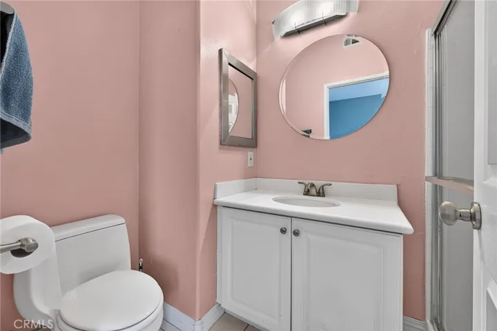 Upstairs Bedroom 2's full bath 16318 sun summit drive, riverside, california 92503