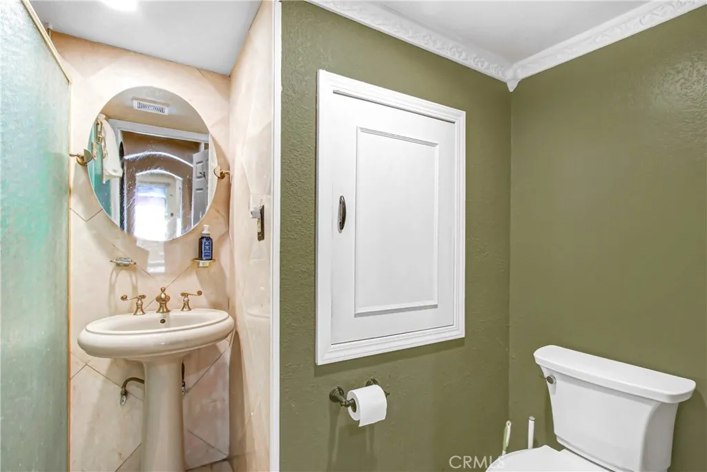 Downstair Powder Room