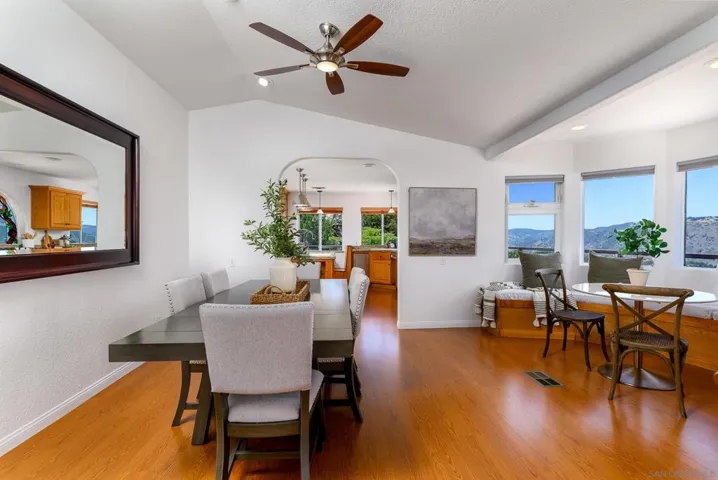 Large Dining Room for ALL THE FAMILY