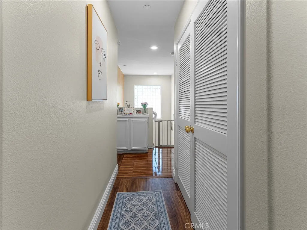 Hallway Laundryroom