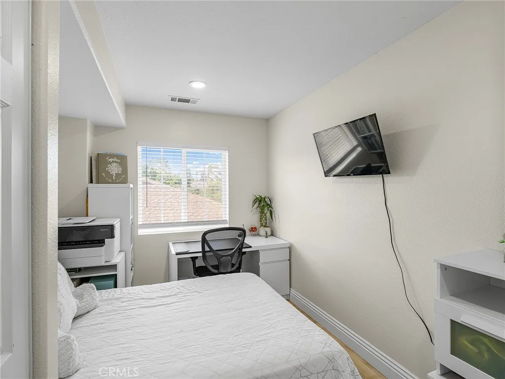 Bedroom 4/office