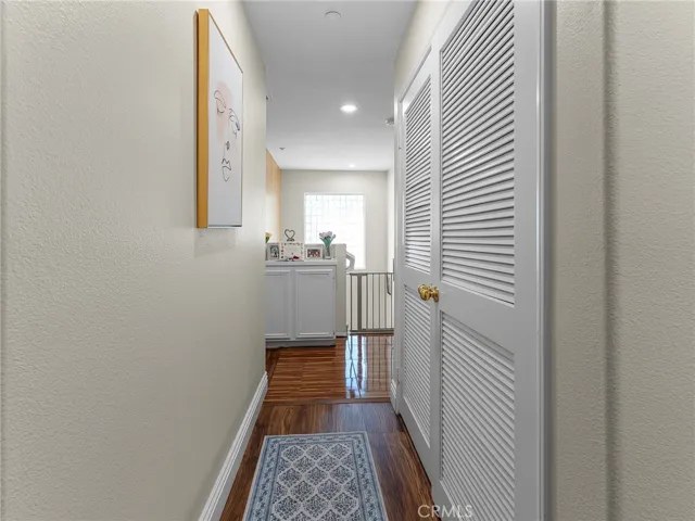 Hallway Laundryroom