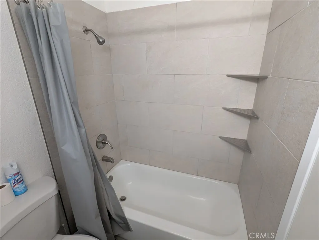 BATHROOM #2 WITH BATHTUB