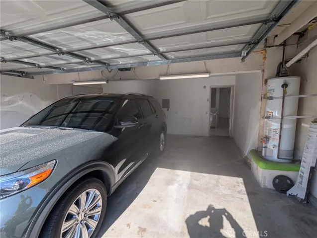 2 CAR GARAGE