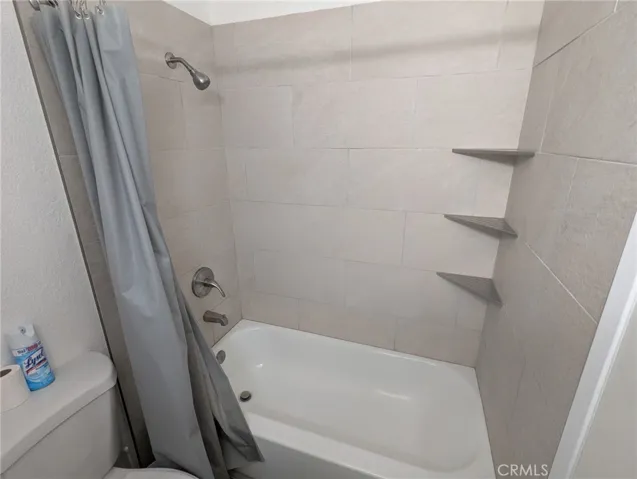 BATHROOM #2 WITH BATHTUB