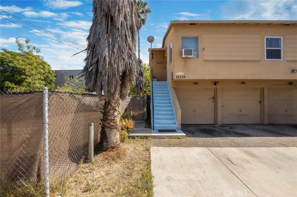 11234 Hatteras, North Hollywood, California 91601 — photo 4