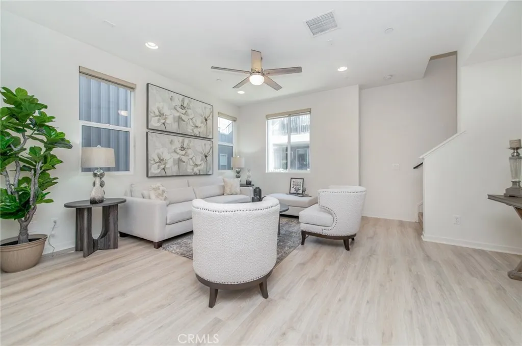 2nd floor living room