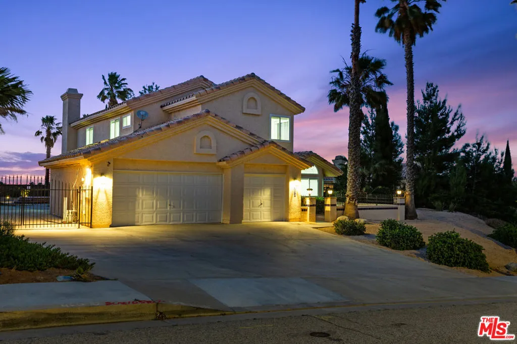 Three Car Garage