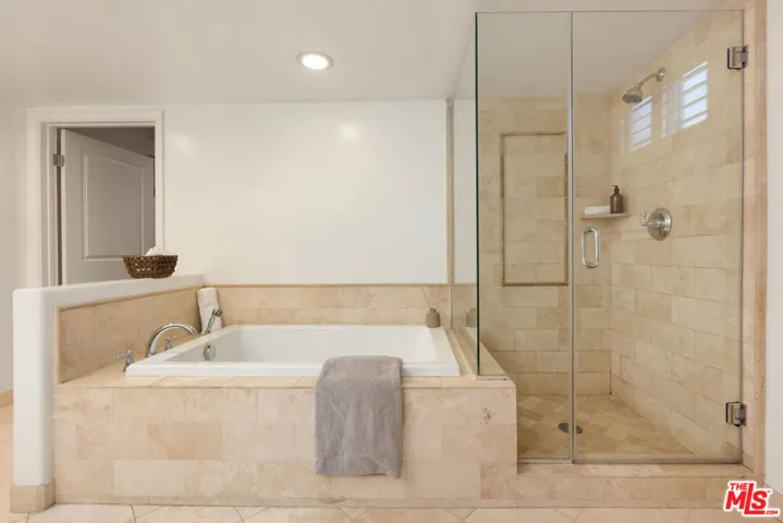 8238 W Manchester Avenue 206, Playa Del Rey, California 90293