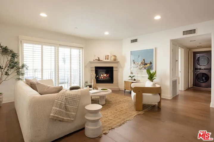 8238 W Manchester Avenue 206, Playa Del Rey, California 90293