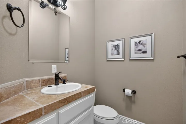 3834 N Golden Bear, Merced, California 95340