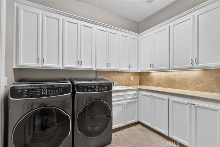 3834 N Golden Bear, Merced, California 95340