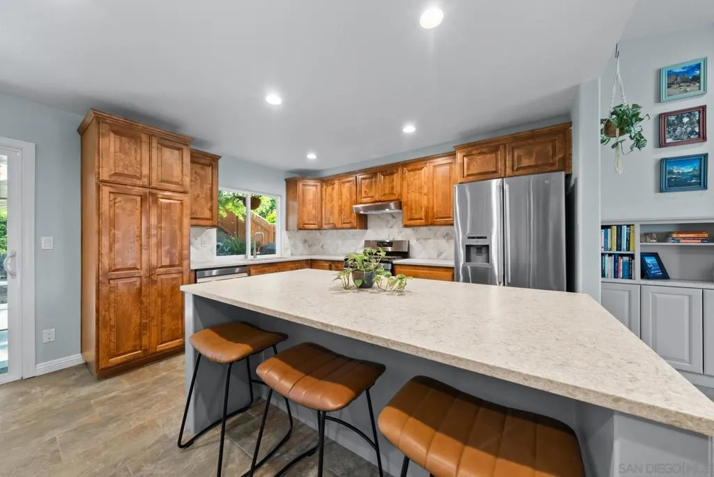 Oversized custom built island with 3/4" White maple hardwood boxes, poplar face frames, 1/2" Baltic Birch drawers, poplar painted doors and drawer fronts and modern soft close slides