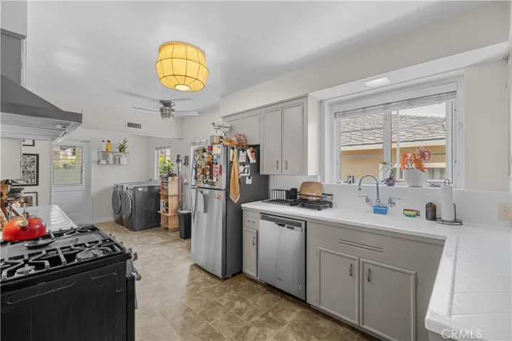 420 Tufts, Burbank, California 91504