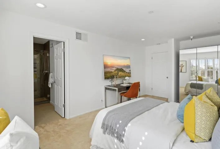 Back bedroom suite