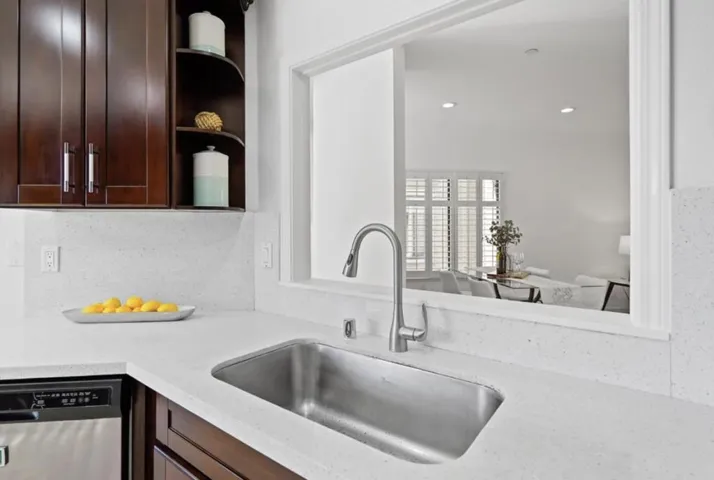 951 La Mesa Terrace A, Sunnyvale, California 94086