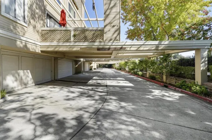 951 La Mesa Terrace A, Sunnyvale, California 94086